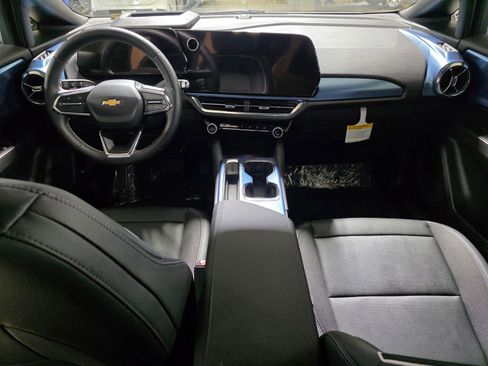 Used 2026 Chevrolet Equinox EV LT w/ Convenience Package II FWD image 18