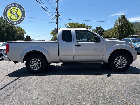Used 2015 Nissan Frontier SV AWD/4WD image 7