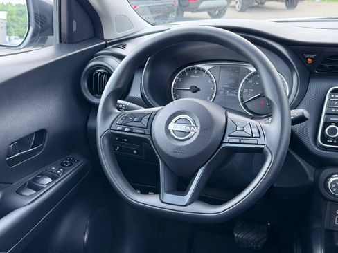 Used 2024 Nissan Kicks S FWD image 13
