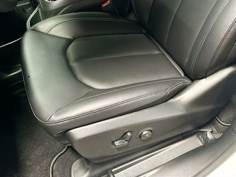 New 2026 Chrysler Pacifica Select AWD/4WD image 20
