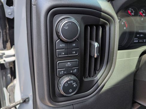 Used 2024 Chevrolet Silverado 1500 Custom Trail Boss AWD/4WD image 18