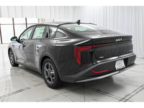 New 2025 Kia K4 image 5