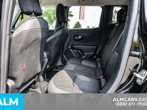 Used 2023 Jeep Renegade Trailhawk image 19