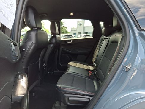 Used 2023 Ford Escape ST-Line w/ Tech Pack #1 AWD/4WD image 10