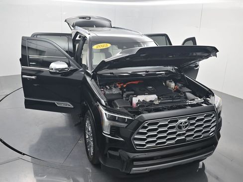Used 2025 Toyota Sequoia Capstone AWD/4WD image 66