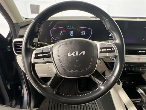 Certified 2024 Kia Telluride S image 12