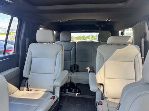 Used 2025 Chevrolet Suburban Z71 w/ Comfort Package AWD/4WD image 46