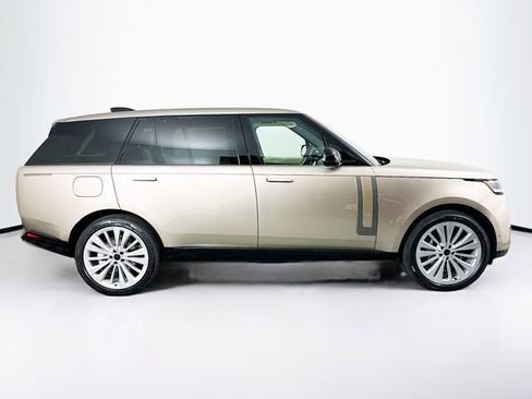 New 2026 Land Rover Range Rover Long Wheelbase SE AWD/4WD image 4