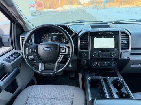 Used 2017 Ford F150 XLT w/ Equipment Group 302A Luxury image 8