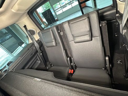 Used 2016 Land Rover LR4 HSE AWD/4WD image 30