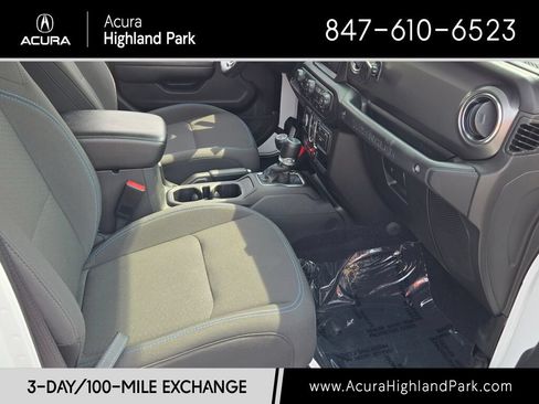Used 2022 Jeep Wrangler Unlimited Rubicon 4xe w/ Cold Weather Group AWD/4WD image 7