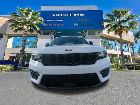 New 2025 Jeep Grand Cherokee Limited w/ Black Appearance Package image 3