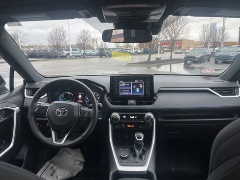 Used 2022 Toyota RAV4 SE image 20