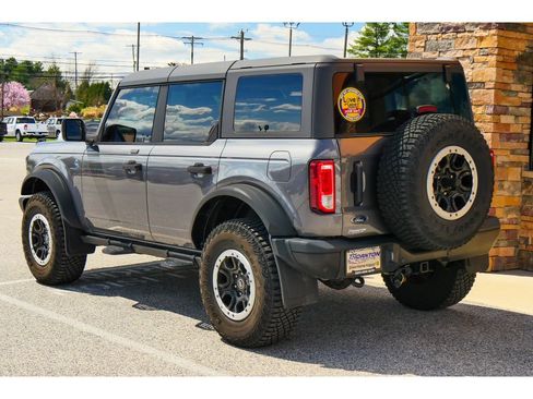 Used 2023 Ford Bronco Black Diamond w/ Sasquatch Package image 5