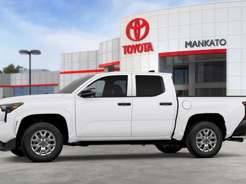 Used 2025 Toyota Tacoma SR image 33