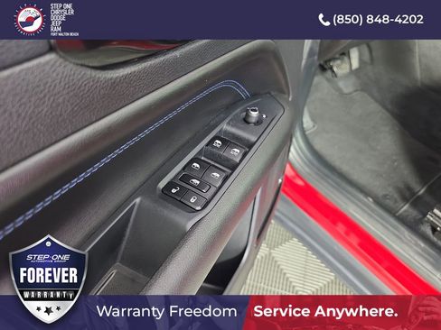 Used 2025 Jeep Compass Latitude w/ Altitude Special Edition AWD/4WD image 18
