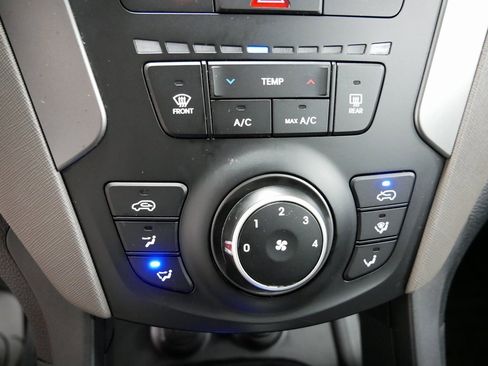 Used 2017 Hyundai Santa Fe Sport image 30