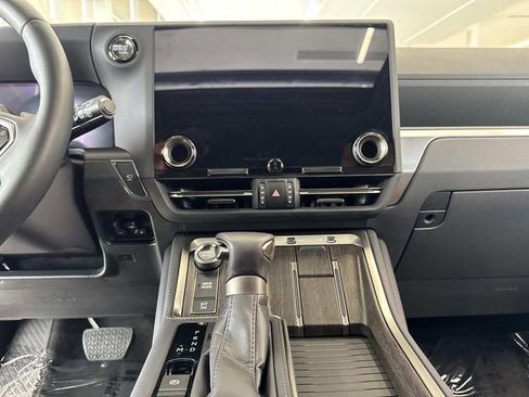 Certified 2025 Lexus GX 550 w/ Accessory Package (Z1) AWD/4WD image 23
