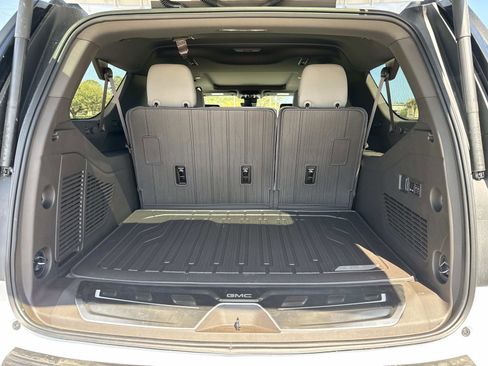 New 2026 GMC Yukon XL Elevation w/ Elevation Premium Package AWD/4WD image 12