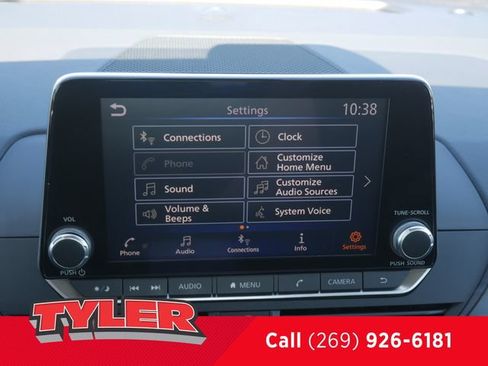 Used 2024 Nissan Altima 2.5 SV FWD image 45