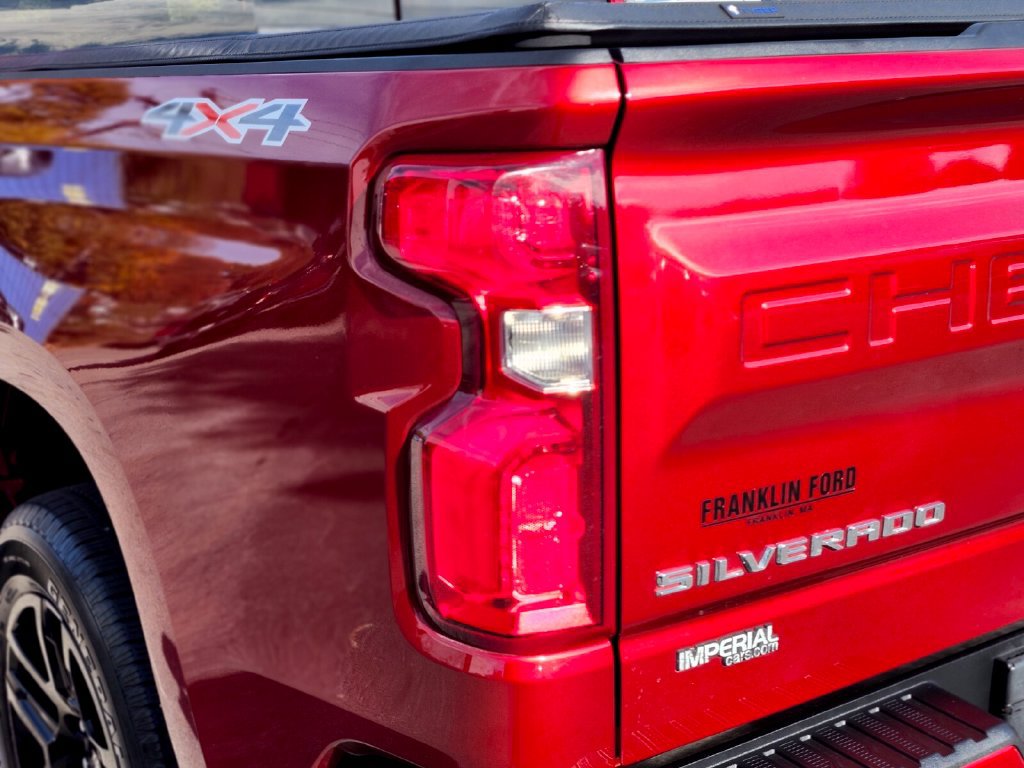 Used 2022 Chevrolet Silverado 1500 RST w/ Convenience Package II AWD/4WD image 9