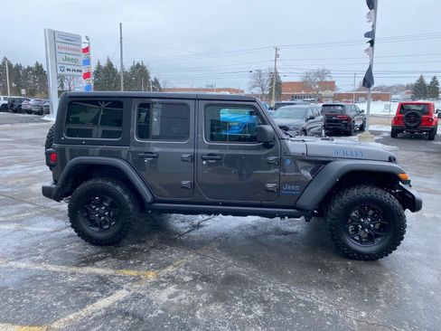 Used 2025 Jeep Wrangler Unlimited Sport S 4xe AWD/4WD image 30