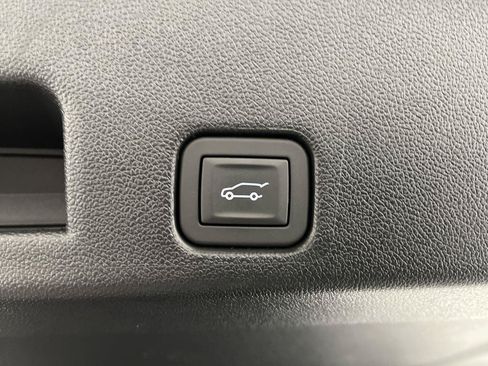 Used 2026 Buick Enclave Sport Touring w/ Power Package AWD/4WD image 31