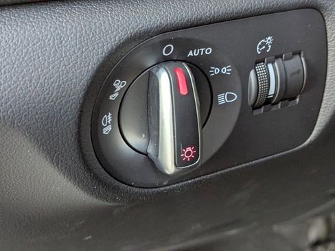 Used 2016 Audi Q3 2.0T Premium Plus image 17