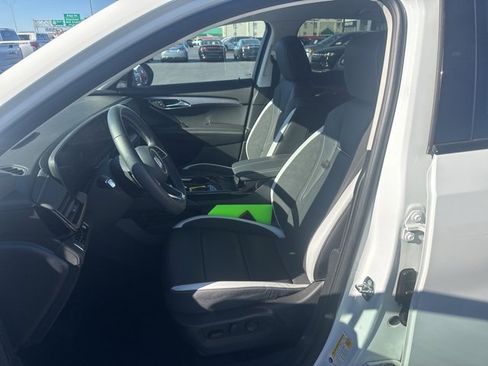 Used 2025 Buick Envision Sport Touring image 17