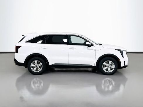 New 2026 Kia Sorento LX FWD image 8