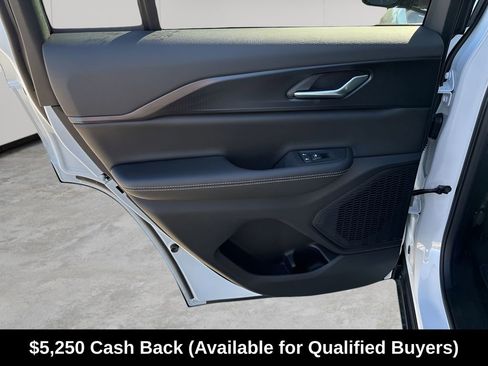 New 2025 Jeep Grand Cherokee Altitude RWD image 40