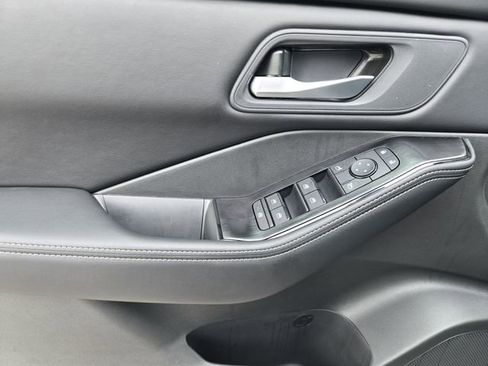 New 2026 Nissan Rogue SV FWD image 17