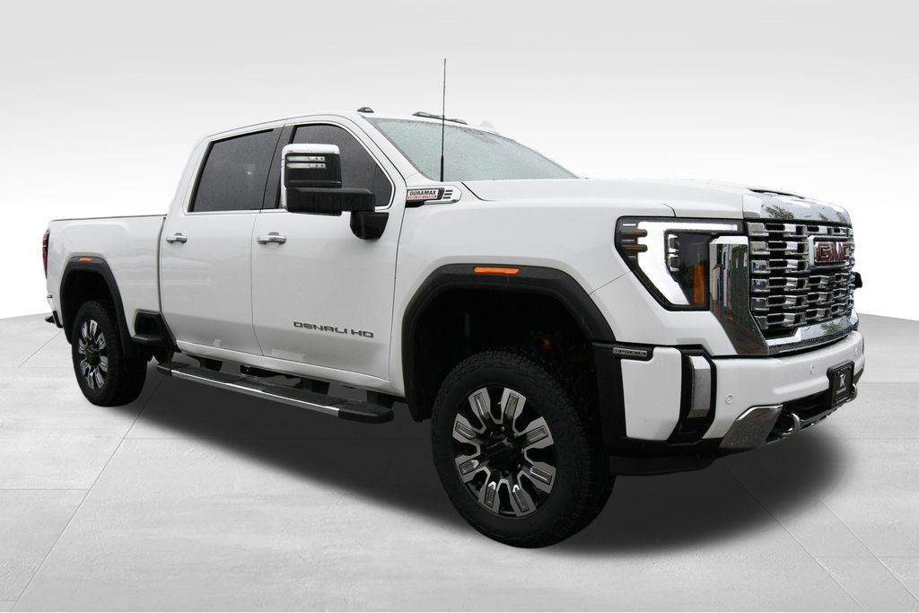 Used 2024 GMC Sierra 3500 Denali w/ Technology Package AWD/4WD image 11