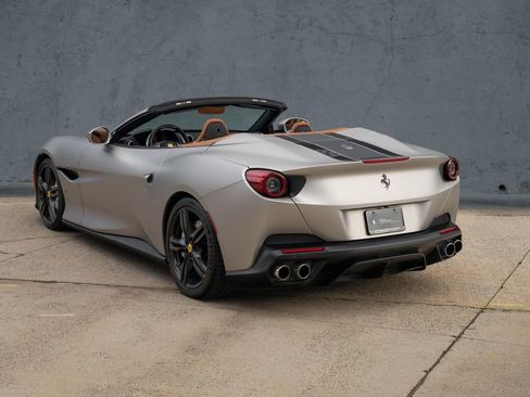 Certified 2019 Ferrari Portofino image 2