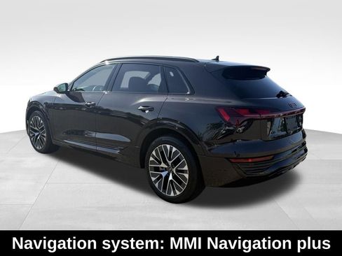 Used 2024 Audi Q8 e-tron Premium Plus w/ Premium Plus Package AWD/4WD image 3