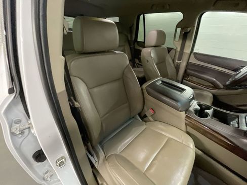 Used 2019 Chevrolet Tahoe LT w/ LT Signature Package image 27