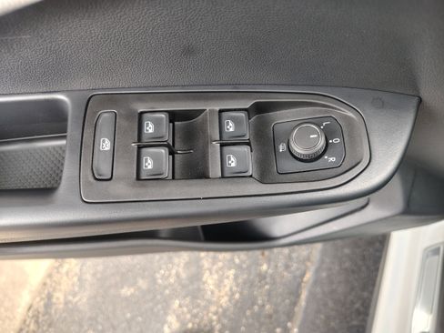 Used 2025 Volkswagen Taos SEL AWD/4WD image 20