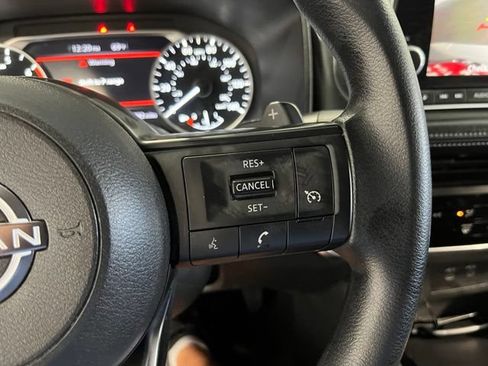 Used 2024 Nissan Rogue S AWD/4WD image 27
