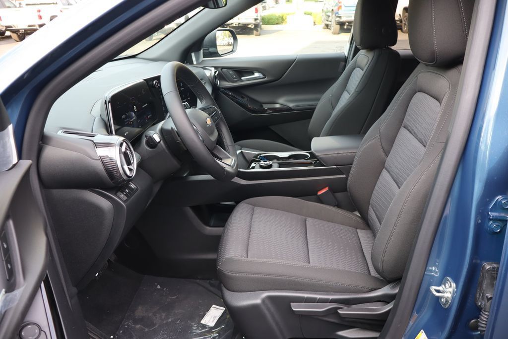 New 2027 Chevrolet Equinox LT FWD image 5