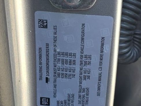 Used 2025 Chevrolet Suburban Z71 AWD/4WD image 34