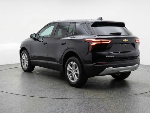 Used 2025 Chevrolet Equinox LT FWD image 6