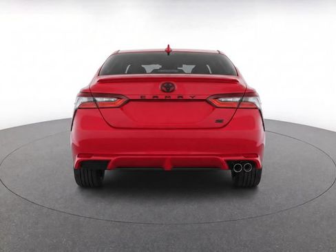 Used 2024 Toyota Camry SE FWD image 3