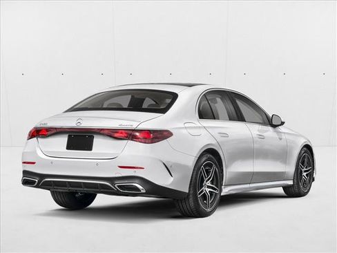 New 2026 Mercedes-Benz E 450 4MATIC Sedan image 2