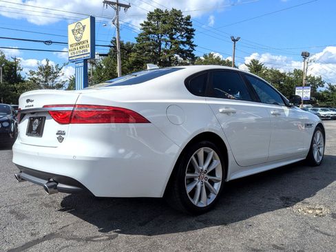 Used 2016 Jaguar XF R-Sport image 7