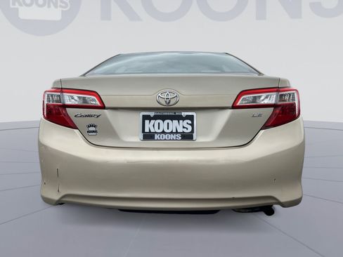 Used 2012 Toyota Camry LE FWD image 5