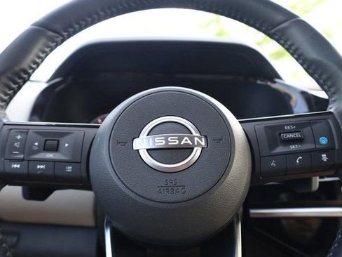 Certified 2025 Nissan Pathfinder SL AWD/4WD image 11