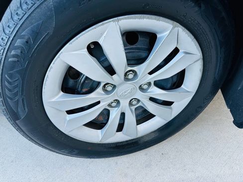 Used 2013 Hyundai Sonata GLS image 29