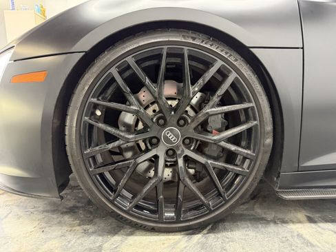Used 2017 Audi R8 V10 AWD/4WD image 42