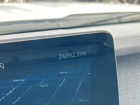 Certified 2025 Ford Expedition Active image 8