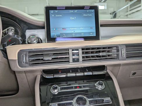 Certified 2022 Lincoln Corsair AWD w/ Premium Package image 34